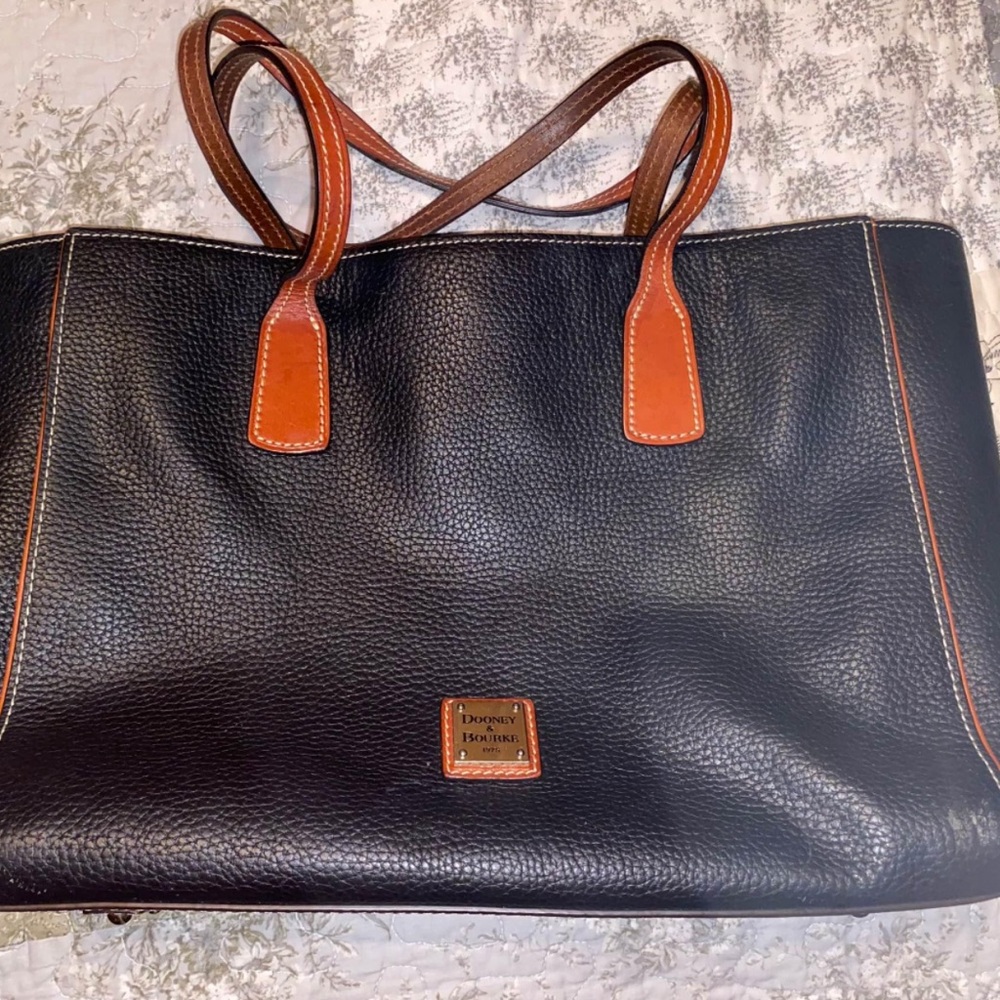 DOONEY & BOURKE Large Black Leather Tote EUC